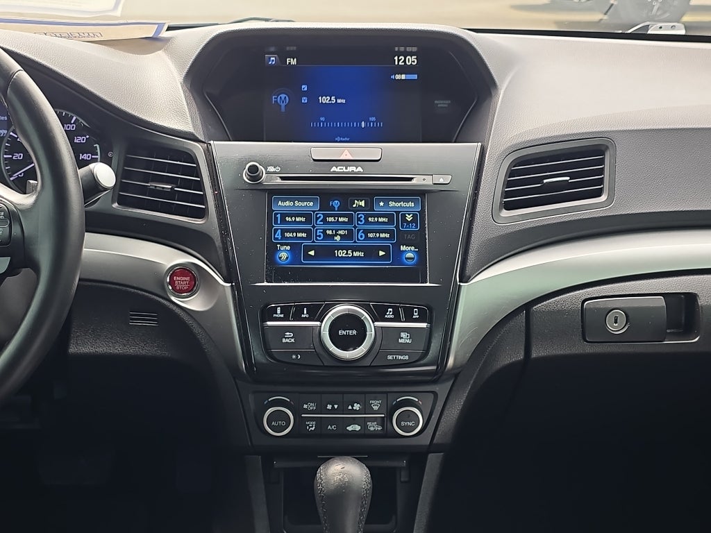 2017 Acura ILX w/Premium Pkg