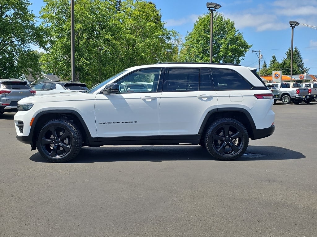 2023 Jeep Grand Cherokee Altitude