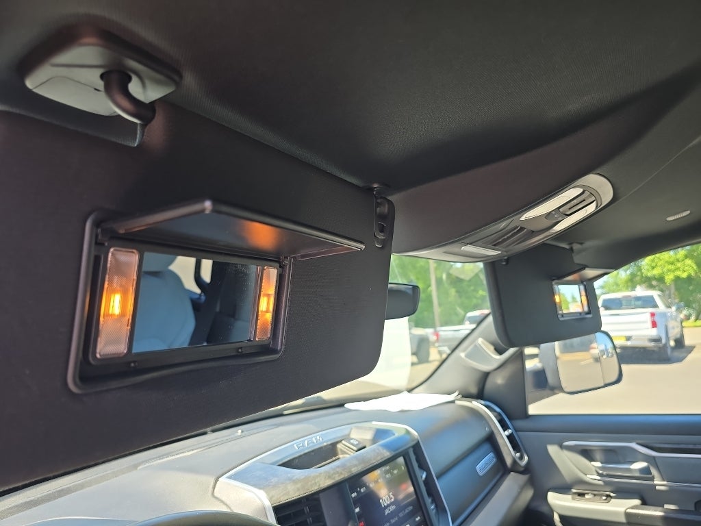 2021 RAM 1500 Big Horn Crew Cab 4x4 6'4" Box