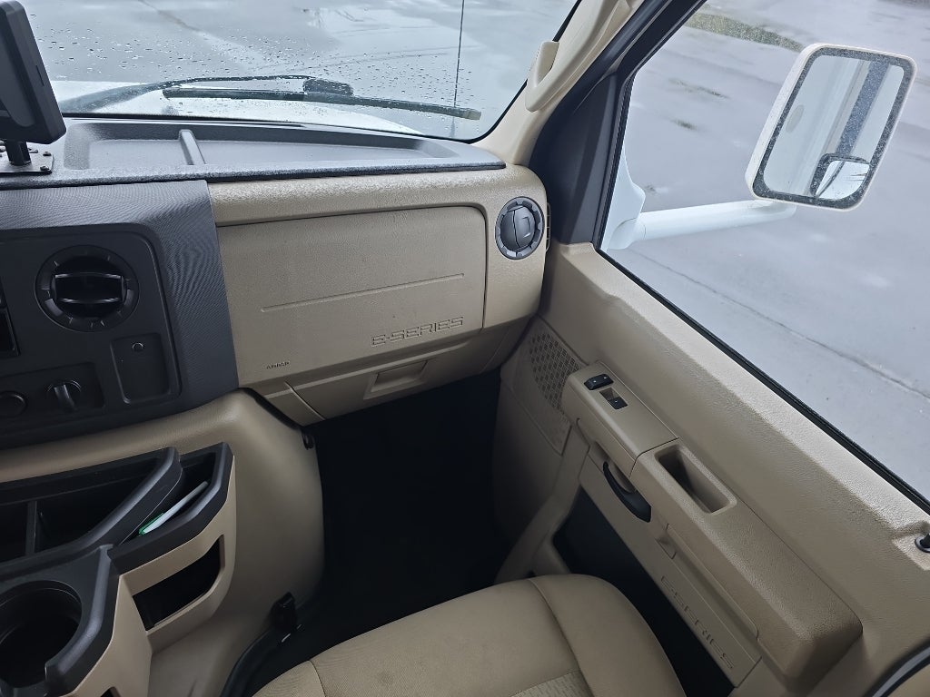 2014 Ford Econoline Commercial Cuta Base
