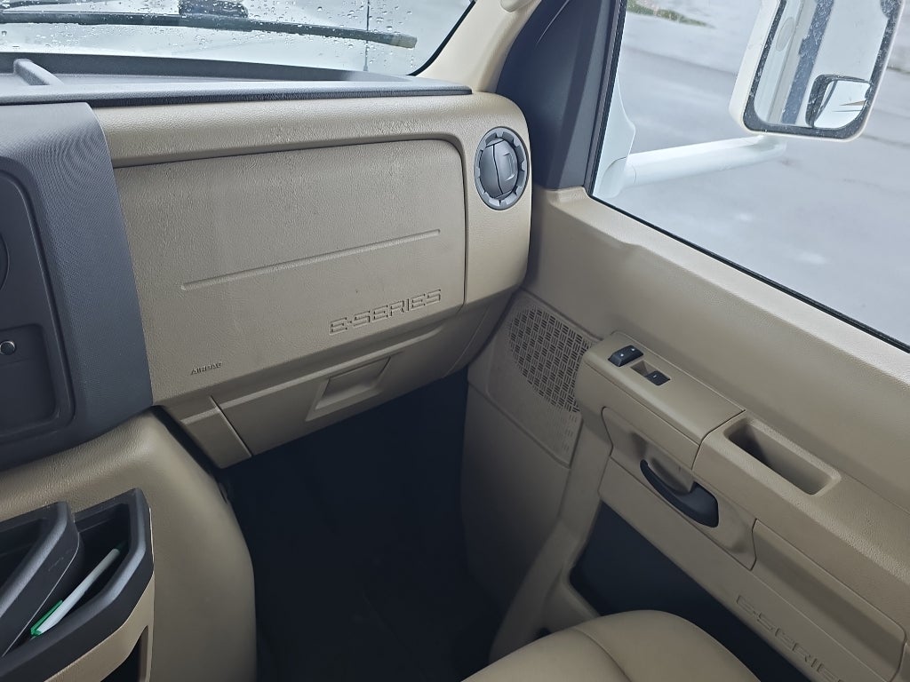 2014 Ford Econoline Commercial Cuta Base