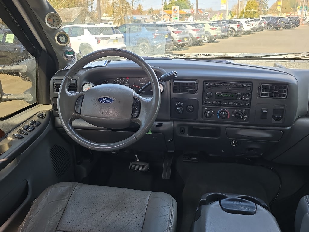 2003 Ford Super Duty F-350 SRW XL