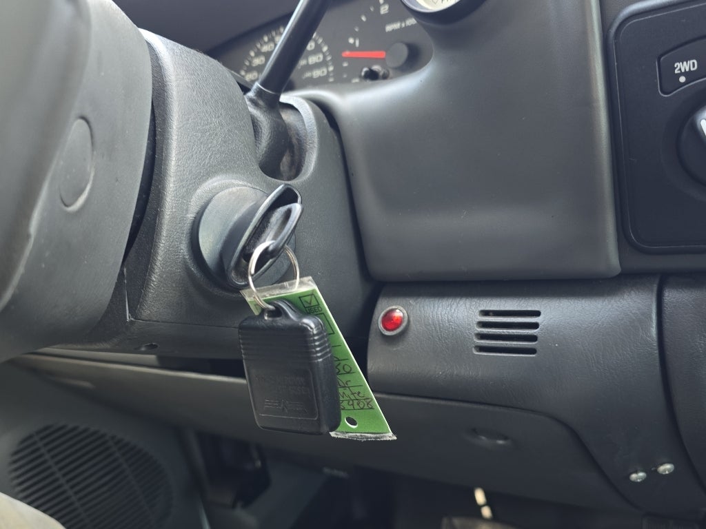 2003 Ford Super Duty F-350 SRW XL