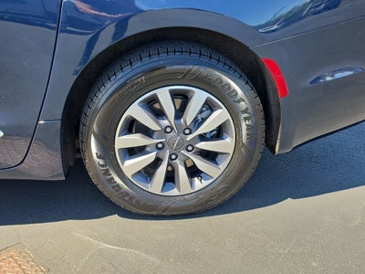 2023 Chrysler Pacifica Hybrid Limited