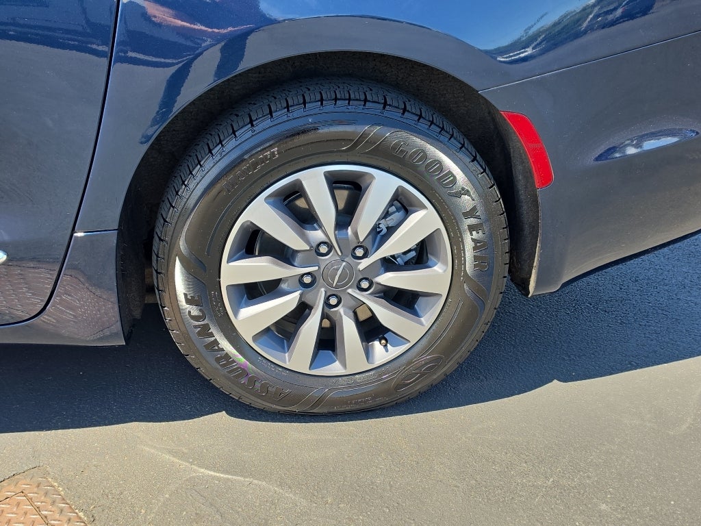 2023 Chrysler Pacifica Hybrid Limited