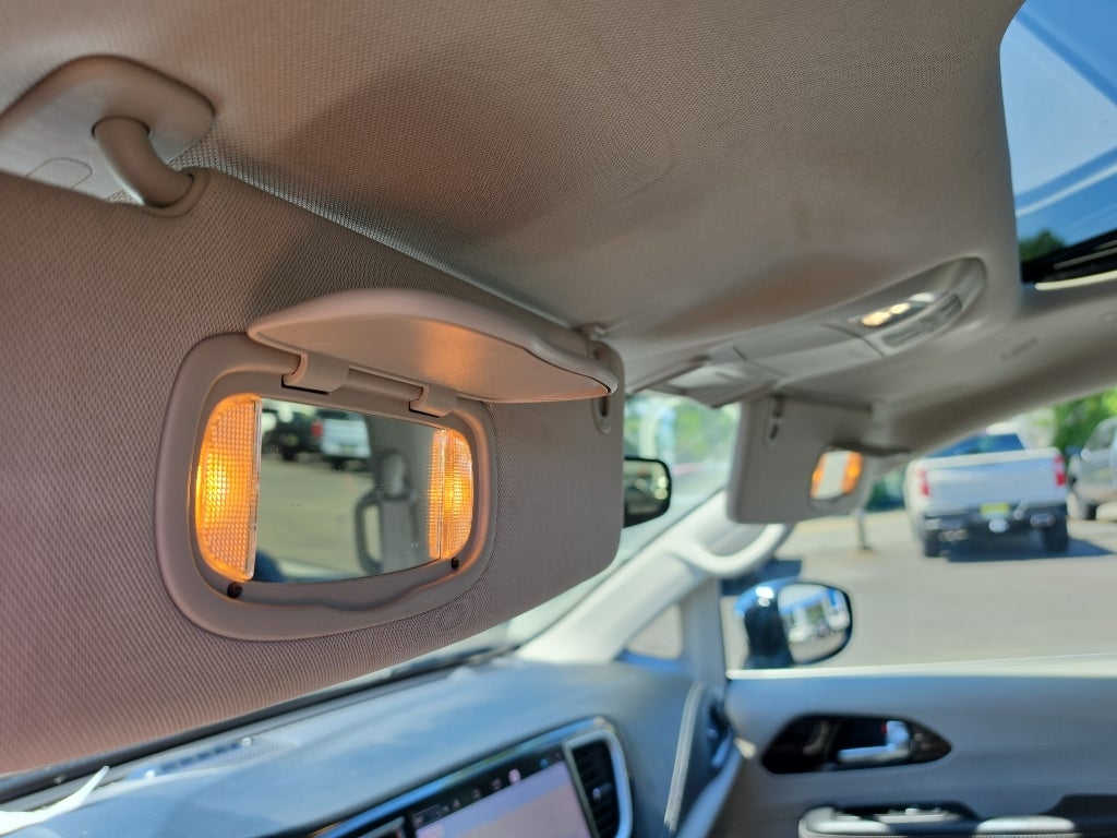 2023 Chrysler Pacifica Hybrid Limited