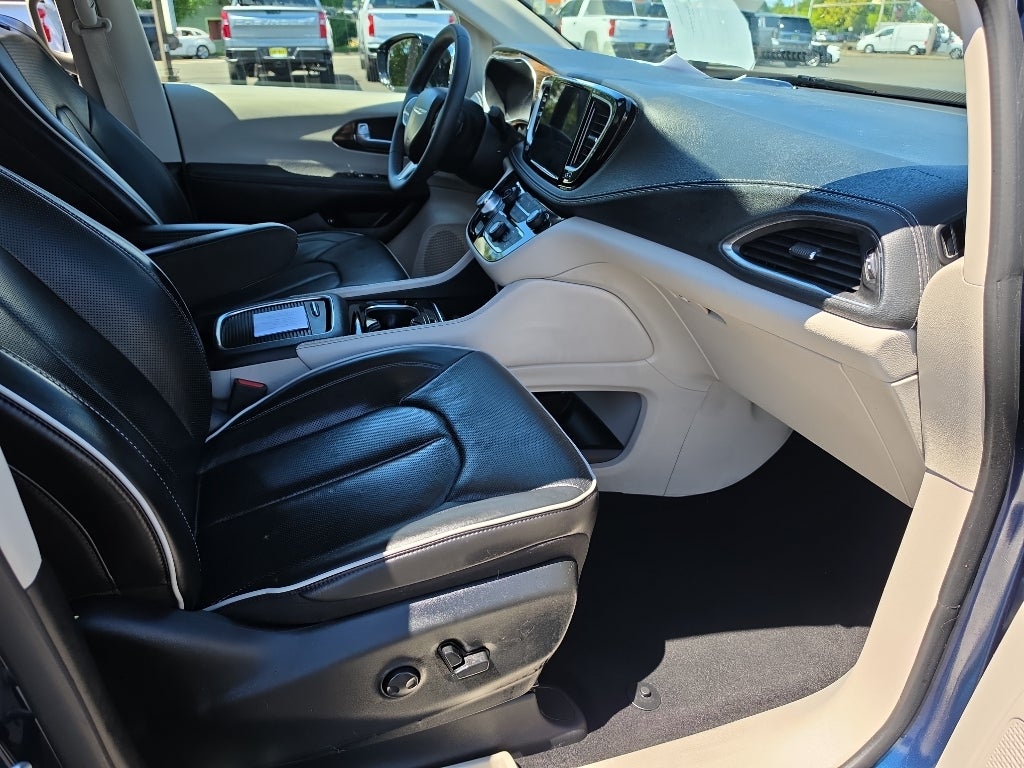 2023 Chrysler Pacifica Hybrid Limited