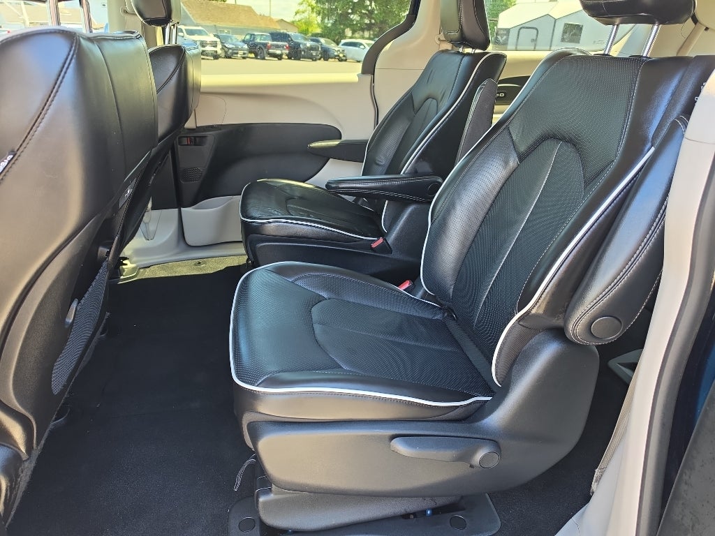 2023 Chrysler Pacifica Hybrid Limited