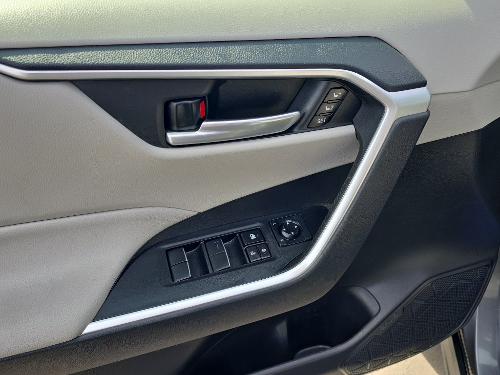 2021 Toyota RAV4 Hybrid Hybrid LE