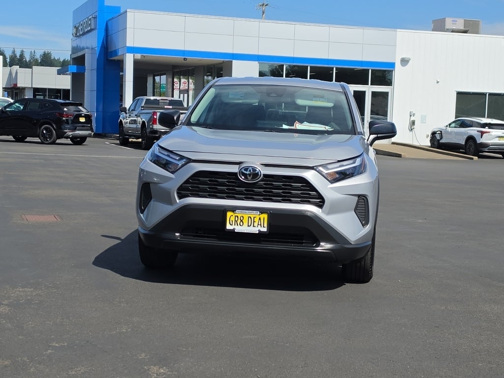 2025 Toyota RAV4 LE