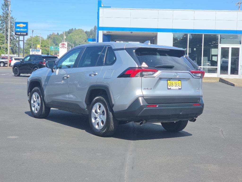 2025 Toyota RAV4 LE