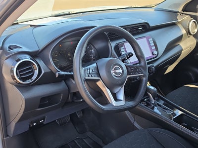 2022 Nissan Kicks SV Xtronic CVT