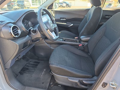 2022 Nissan Kicks SV Xtronic CVT