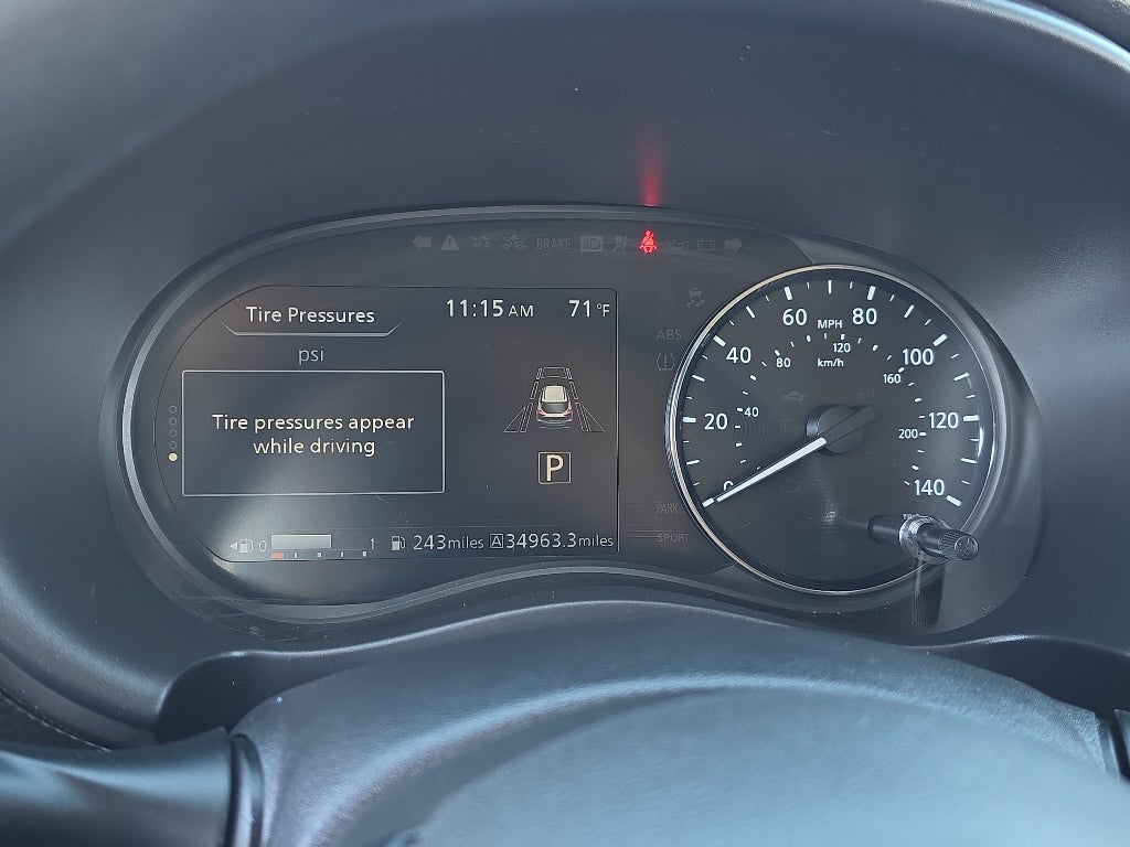 2022 Nissan Kicks SV Xtronic CVT