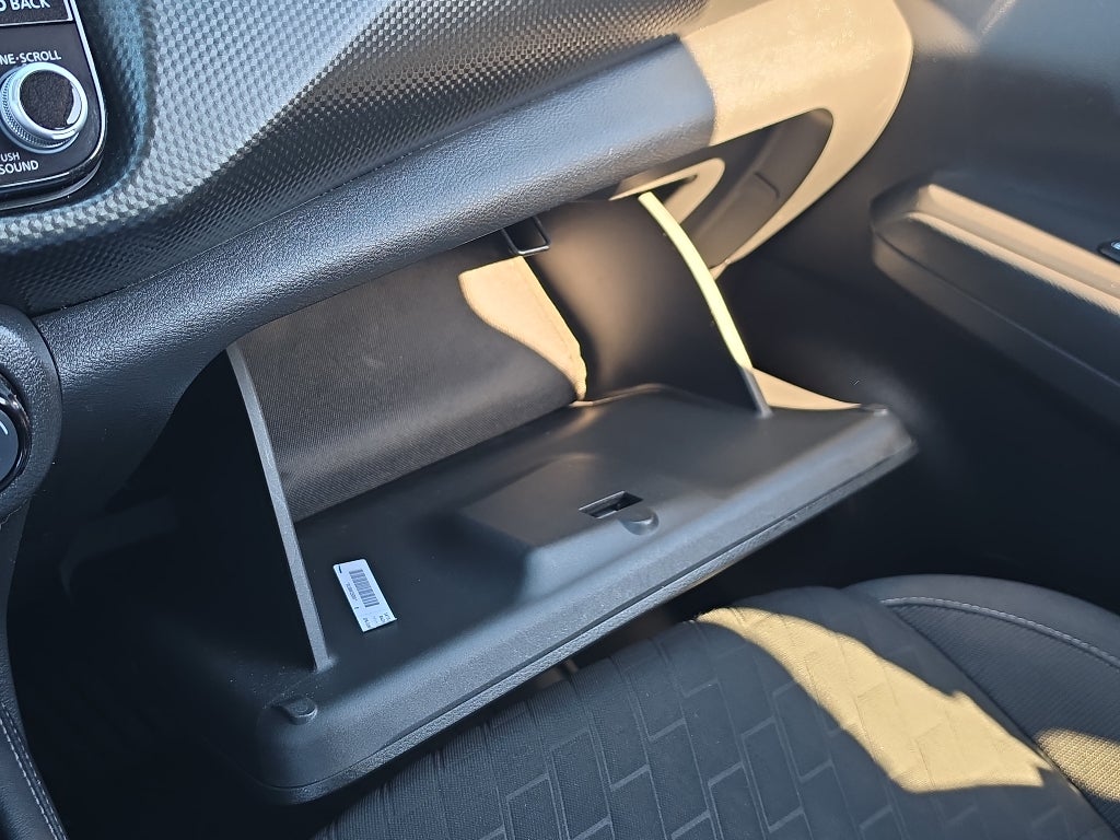 2022 Nissan Kicks SV Xtronic CVT