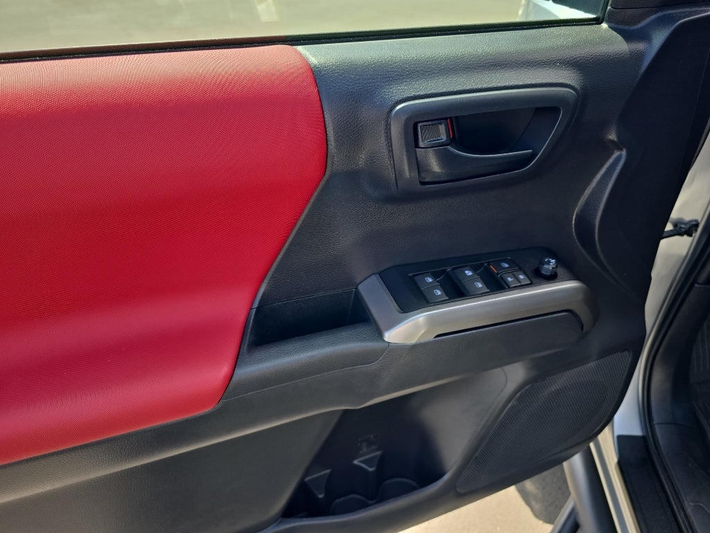 2022 Toyota Tacoma 4WD SR