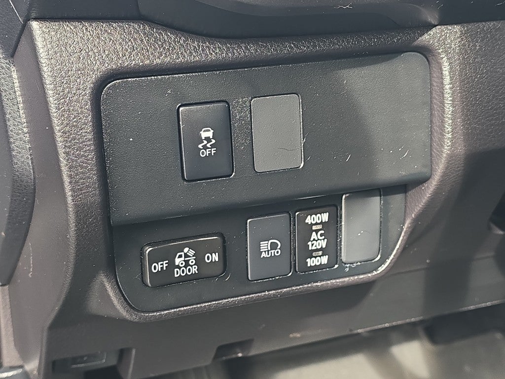 2023 Toyota Tacoma 4WD SR