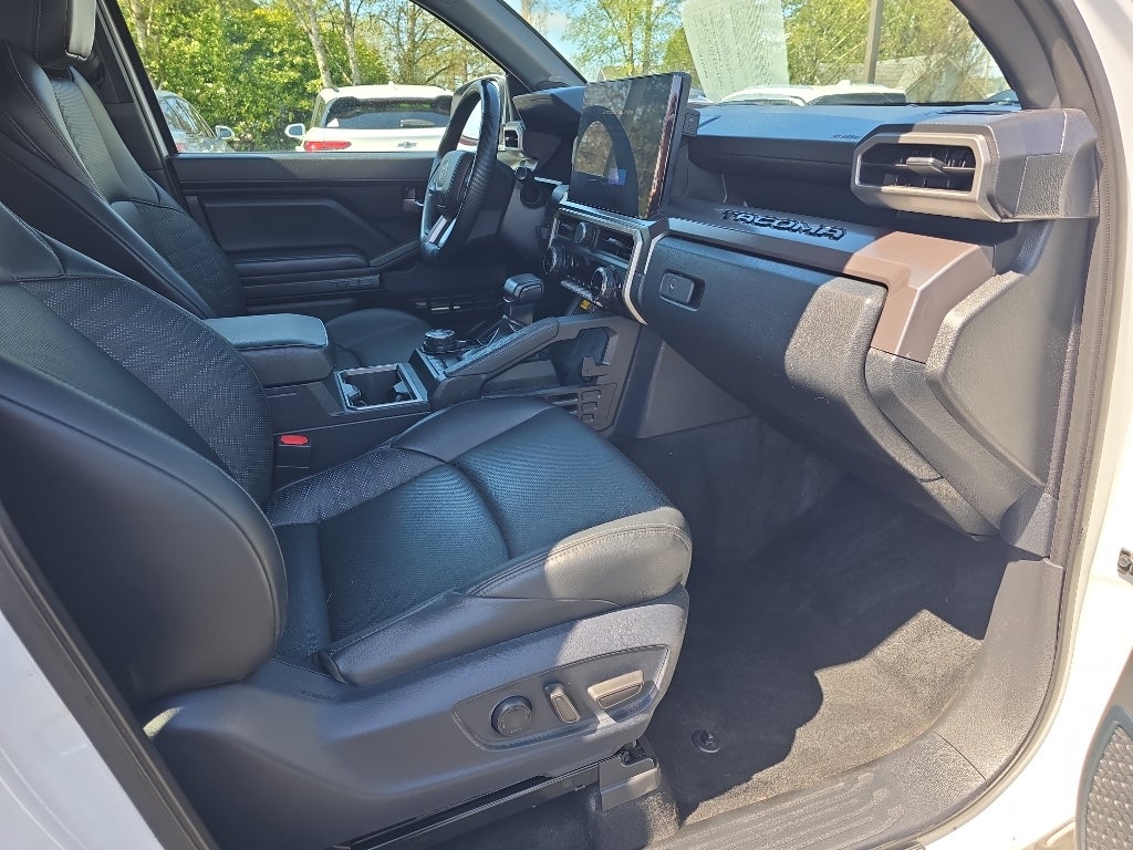 2024 Toyota Tacoma 4WD SR5