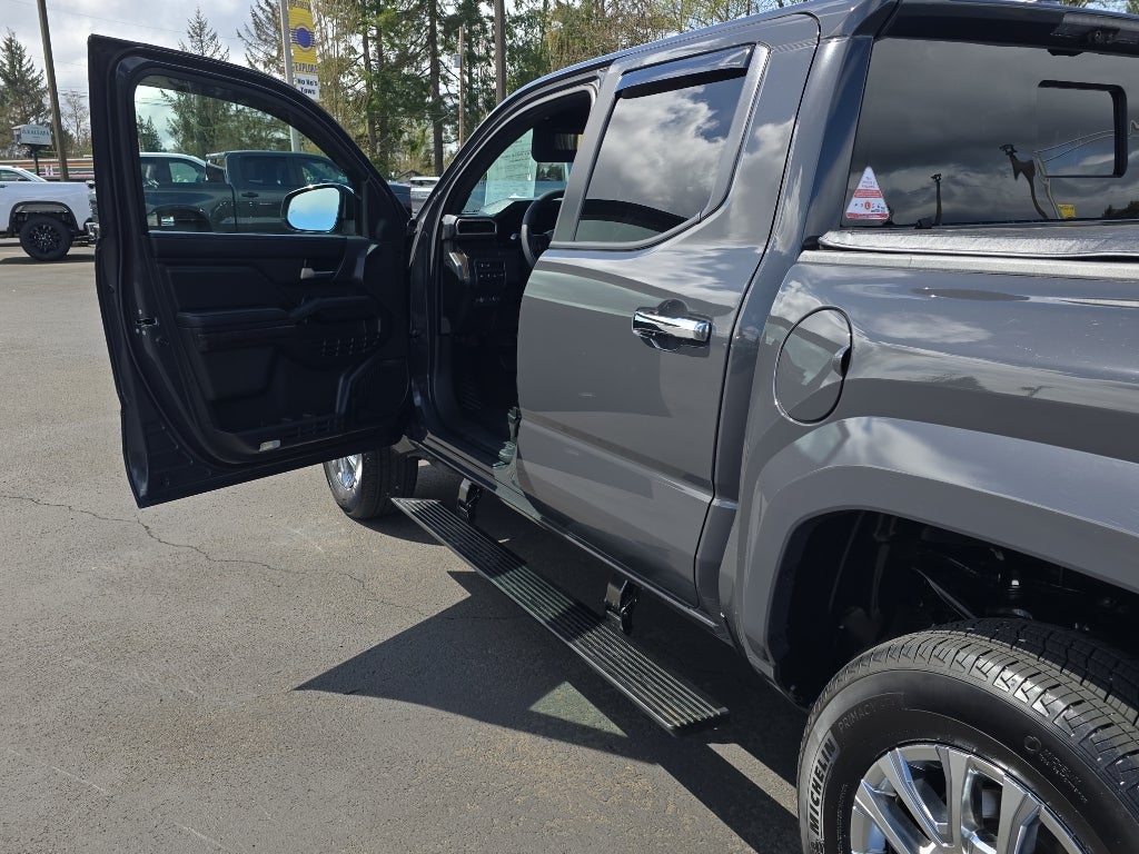 2024 Toyota Tacoma 4WD SR5