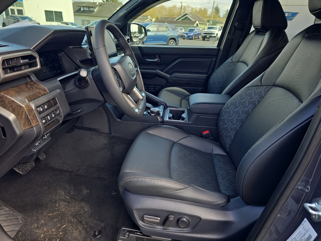 2024 Toyota Tacoma 4WD SR5