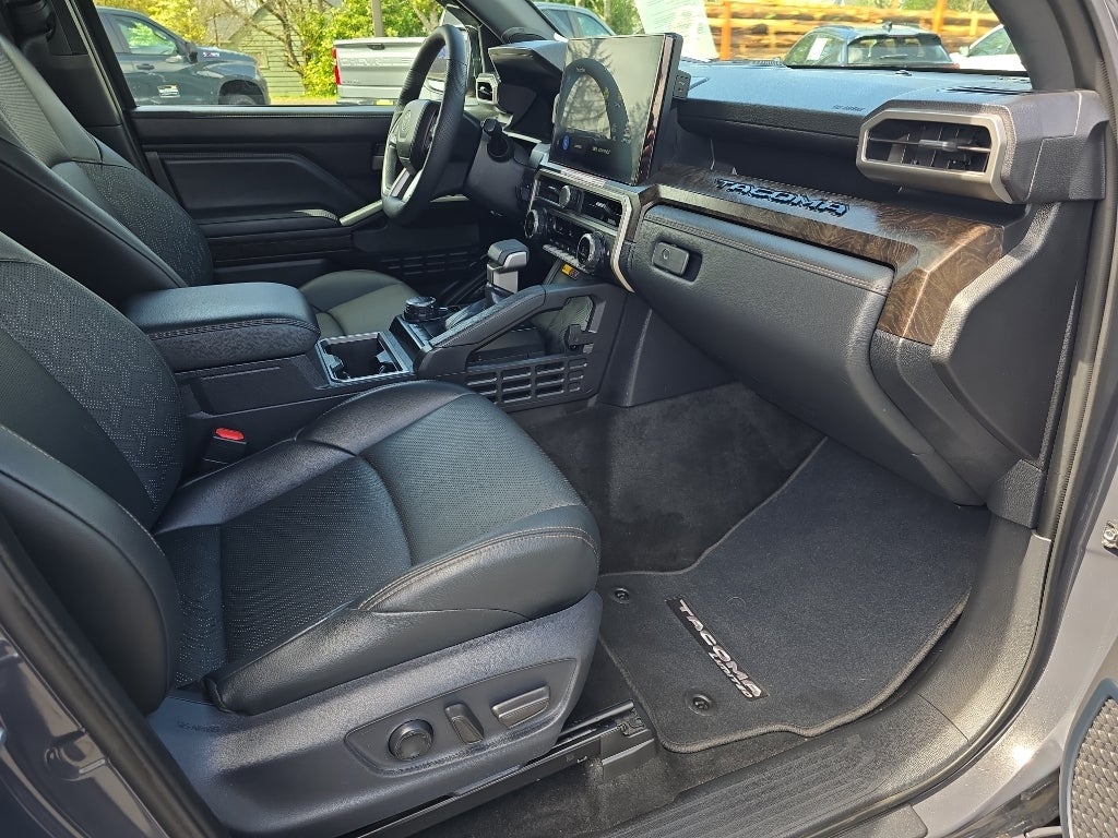 2024 Toyota Tacoma 4WD SR5