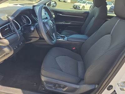 2022 Toyota Camry Hybrid LE