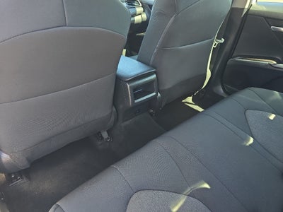 2022 Toyota Camry Hybrid LE