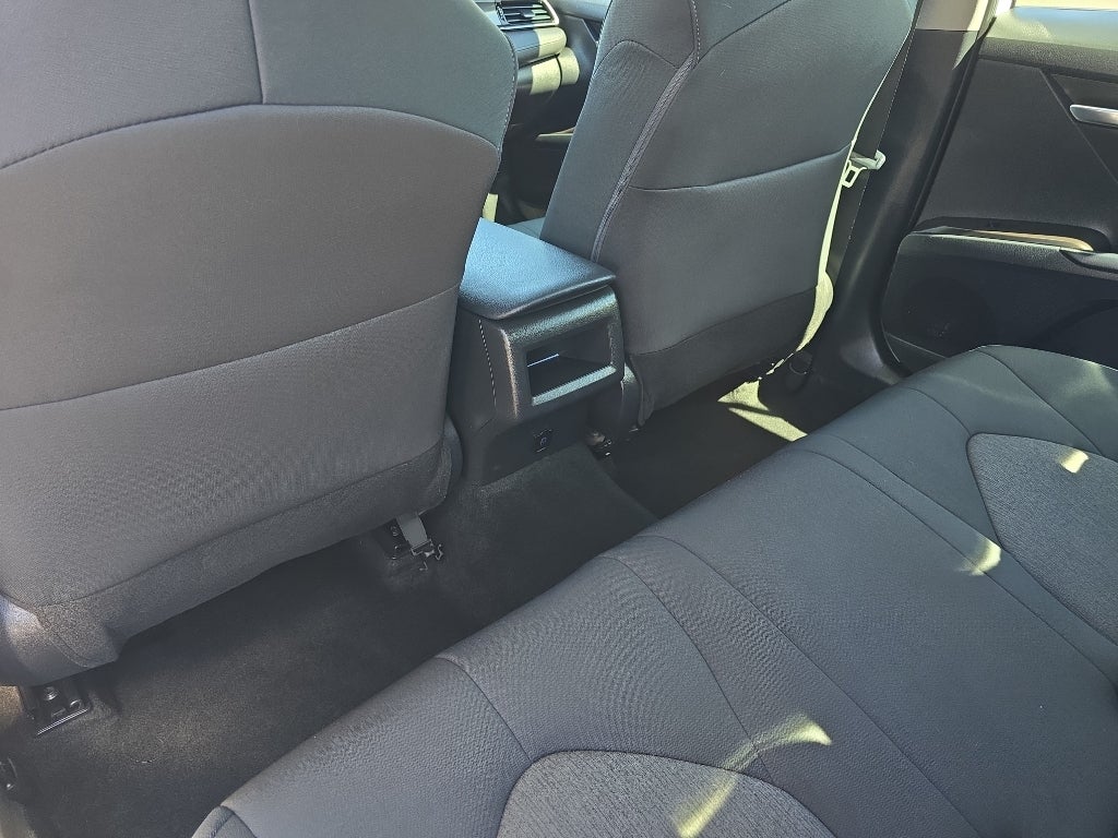 2022 Toyota Camry Hybrid LE