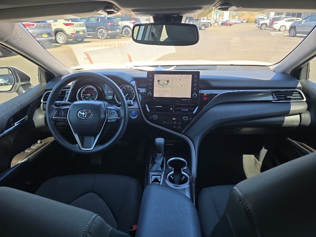 2022 Toyota Camry Hybrid LE