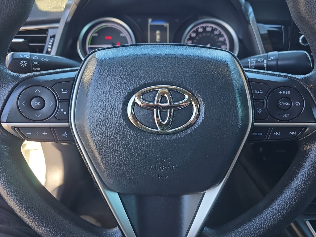 2022 Toyota Camry Hybrid LE