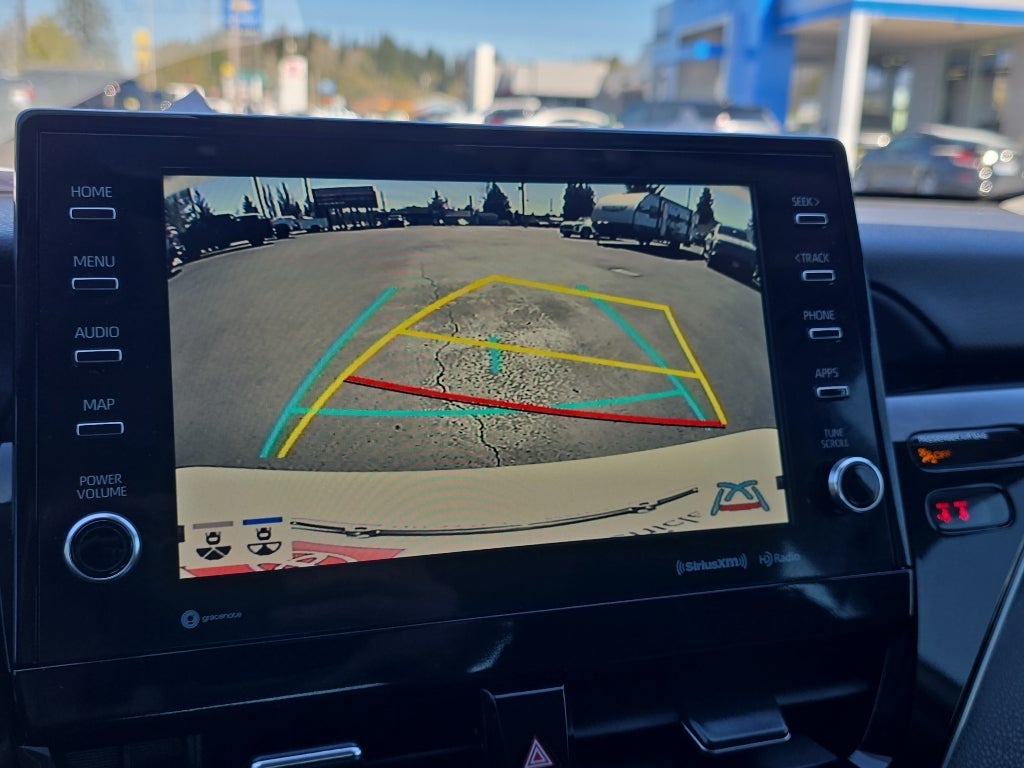 2022 Toyota Camry Hybrid LE