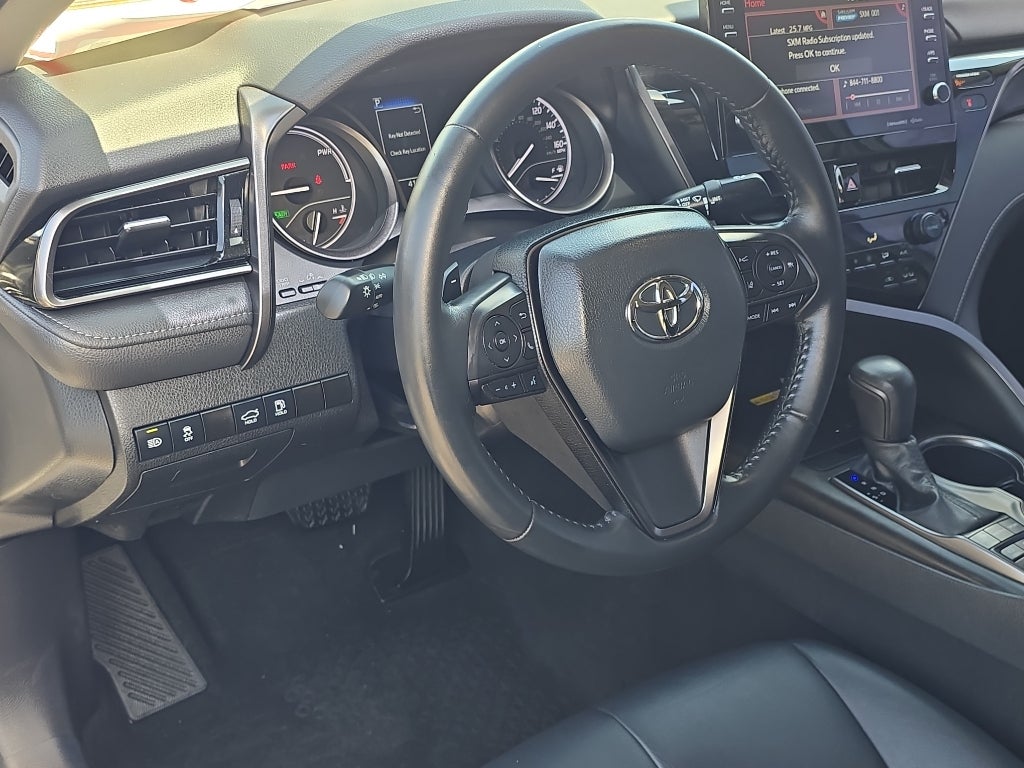 2022 Toyota Camry Hybrid SE