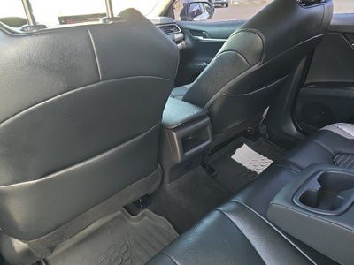 2022 Toyota Camry Hybrid SE