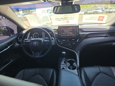 2022 Toyota Camry Hybrid SE