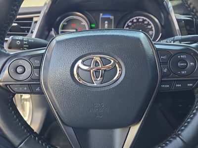 2022 Toyota Camry Hybrid SE