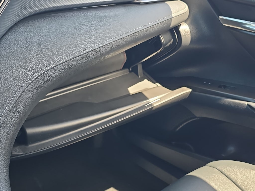 2022 Toyota Camry Hybrid SE