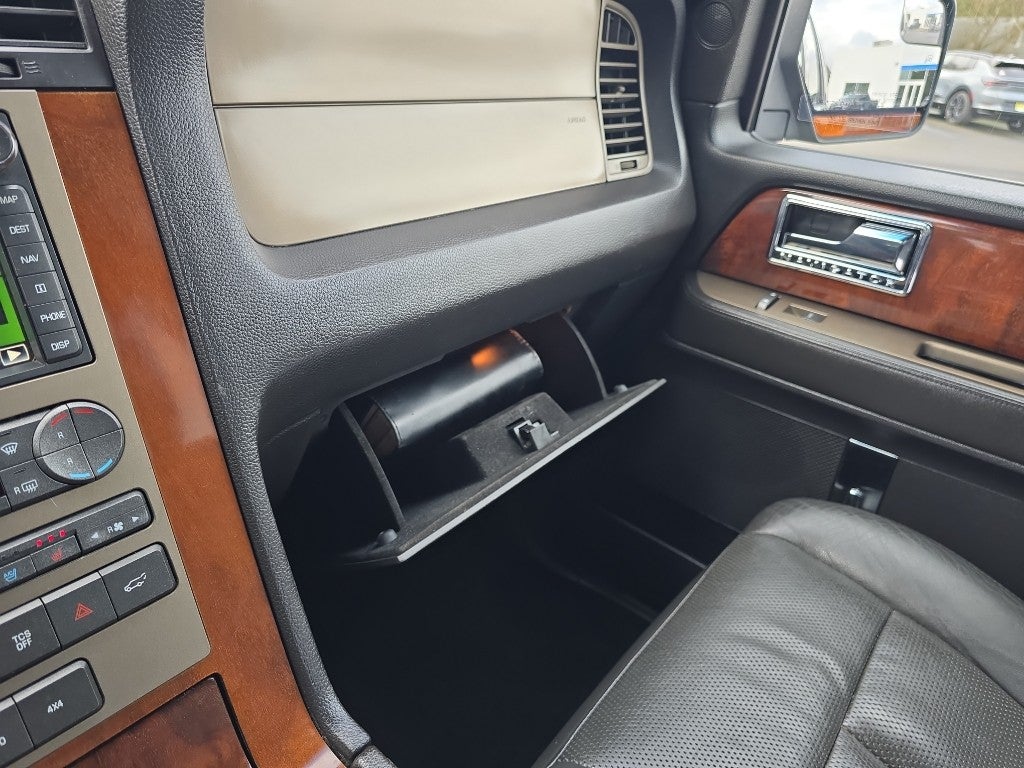 2012 Lincoln Navigator Base