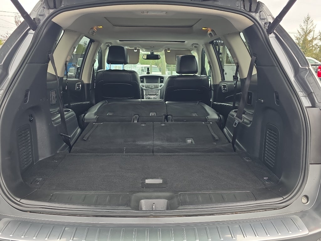 2017 Nissan Pathfinder SL