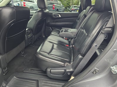 2017 Nissan Pathfinder SL