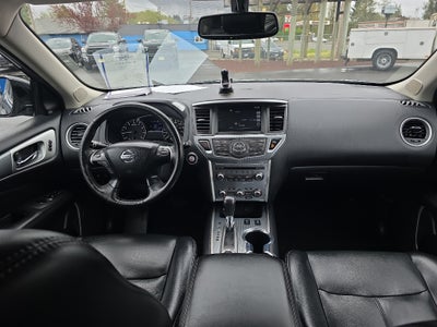 2017 Nissan Pathfinder SL