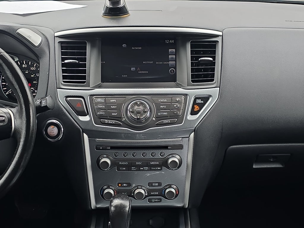 2017 Nissan Pathfinder SL