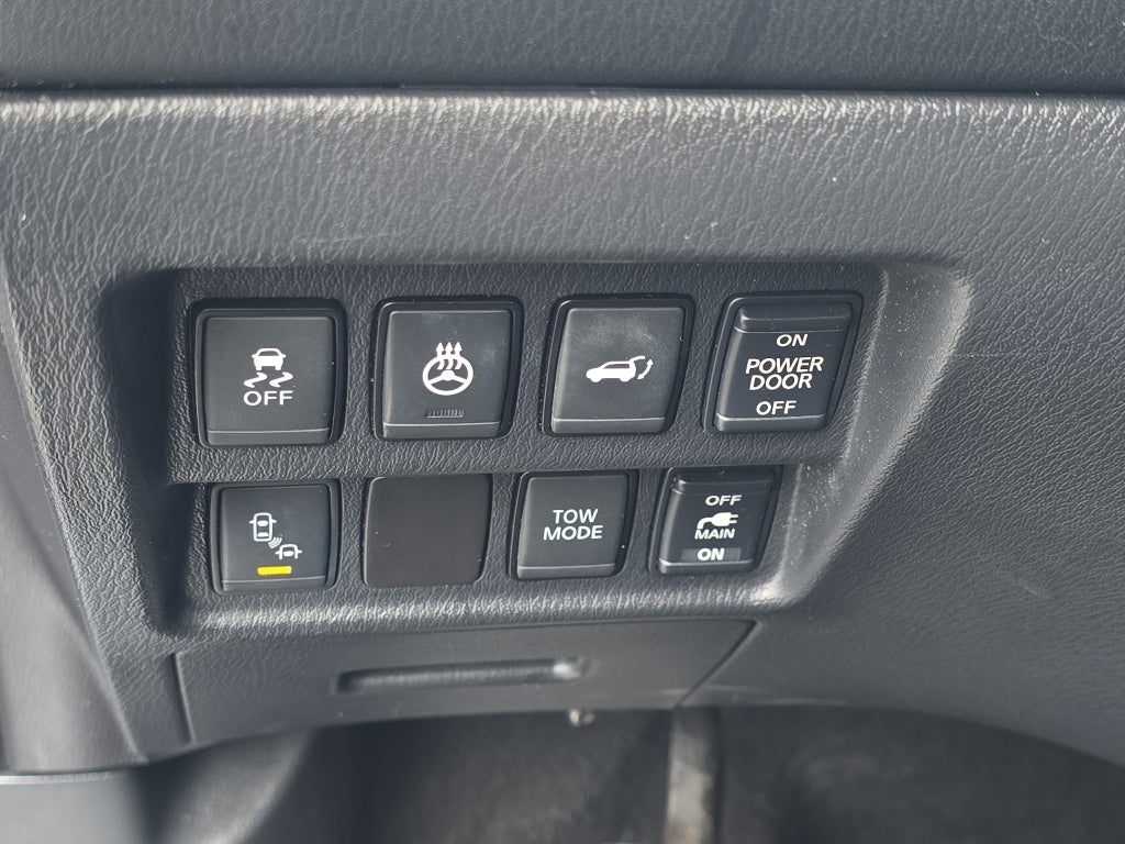 2017 Nissan Pathfinder SL