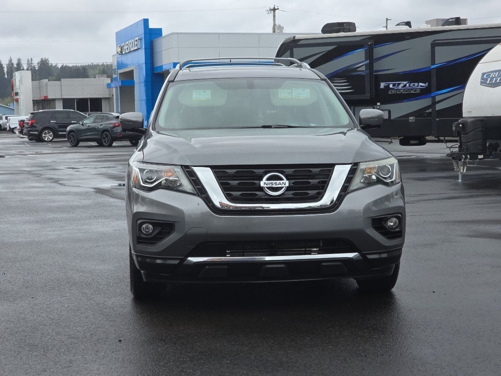 2017 Nissan Pathfinder SL