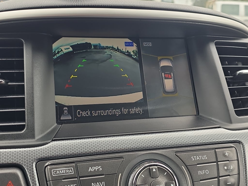 2017 Nissan Pathfinder SL