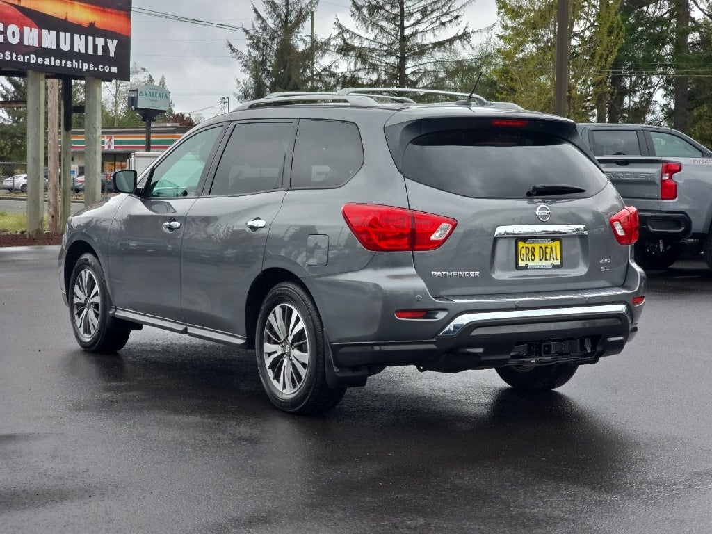 2017 Nissan Pathfinder SL