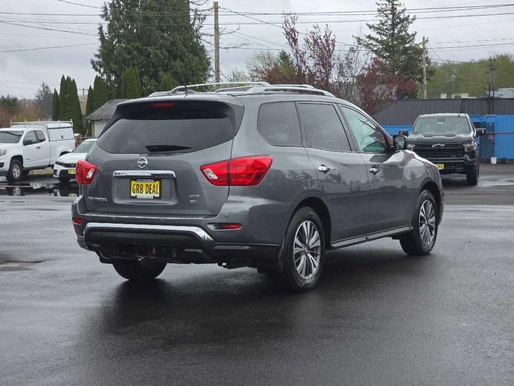 2017 Nissan Pathfinder SL