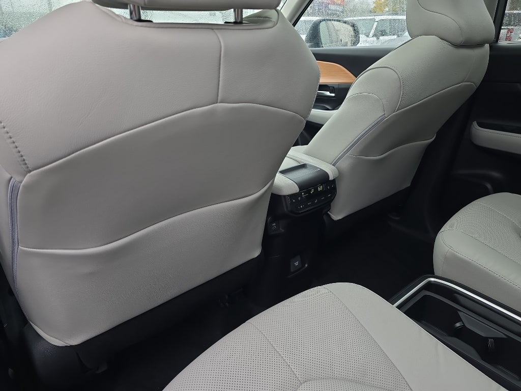 2026 Toyota Grand Highlander LE