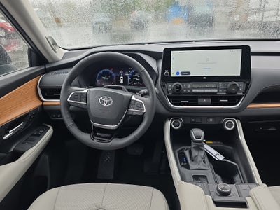 2026 Toyota Grand Highlander LE