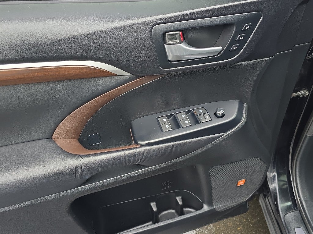 2015 Toyota Highlander Limited