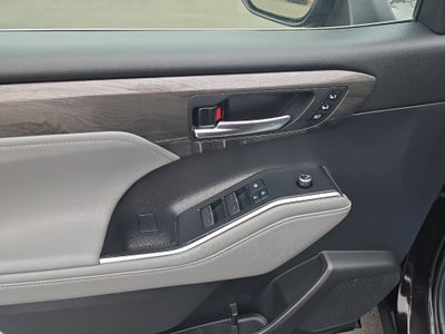 2022 Toyota Highlander Limited
